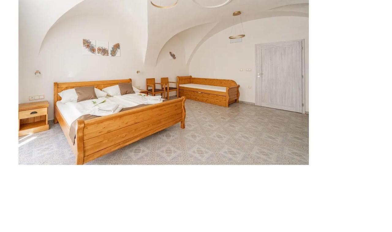 Penzion Kardinal Mikulov Extérieur photo